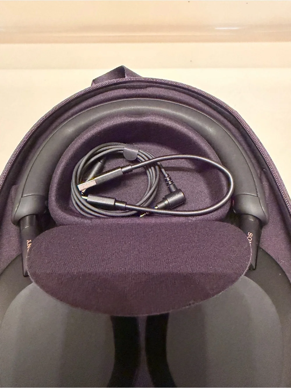 Sony WH-1000XM5 Premium Wireless Noise Cancelling Headphones, Black, EUC